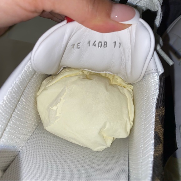 New Men’s Size 12 (UK 11) Fendi Logo Sneakers - Picture 6 of 8